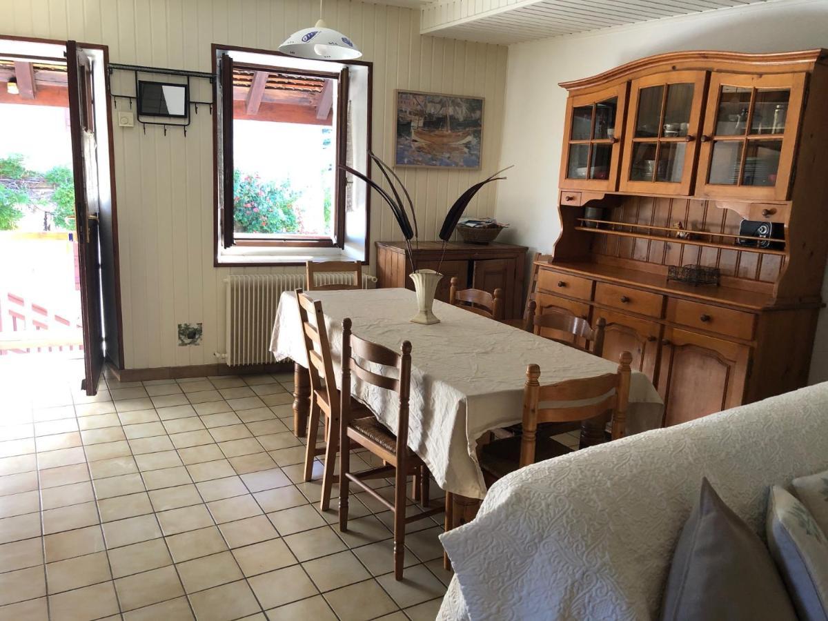 Appartement Dans La Vieille Ville, En Face Du Chateau Анси Екстериор снимка
